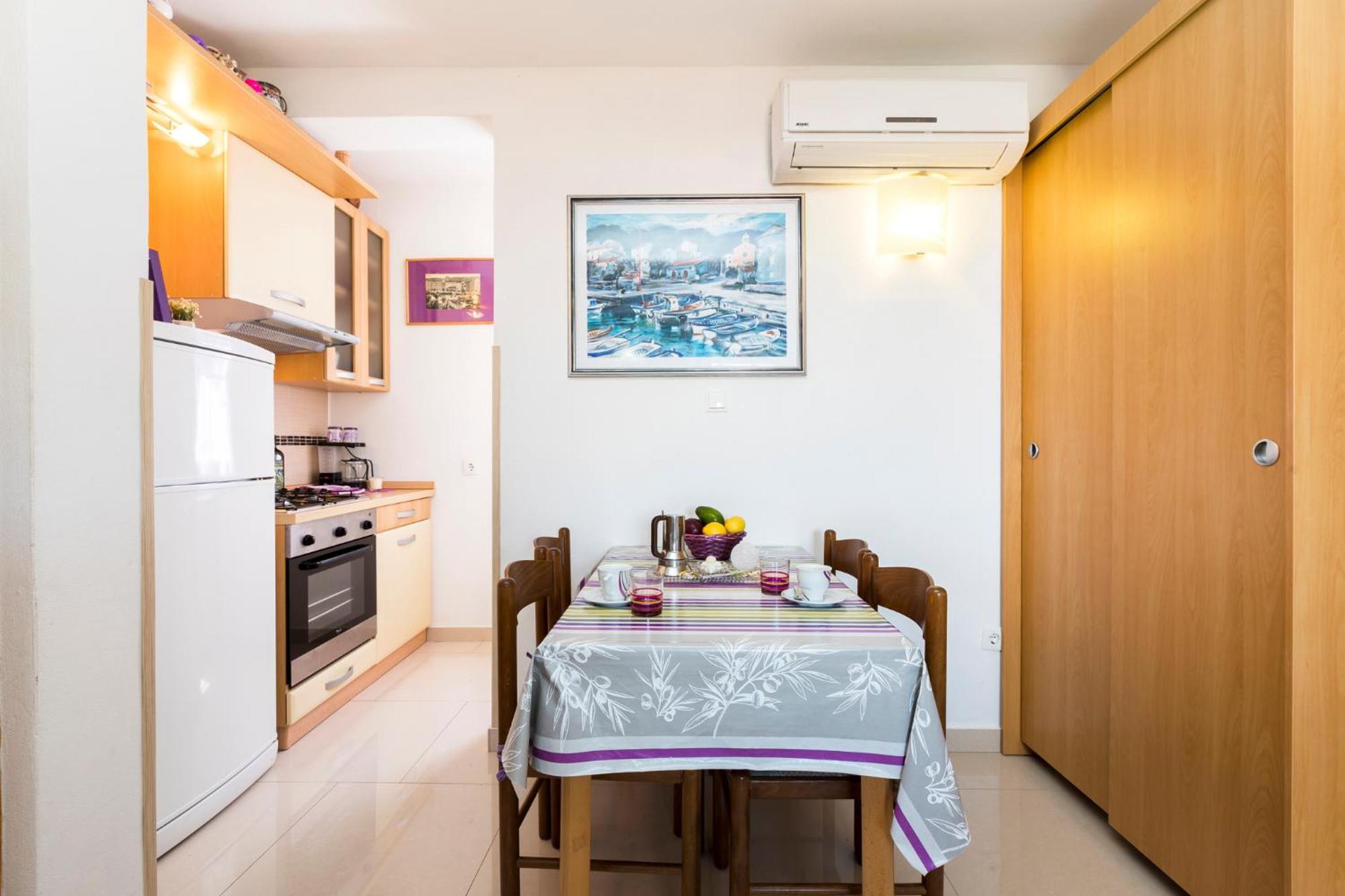 Apartmani I Soba Roberto I Mirjana Valun Exterior foto